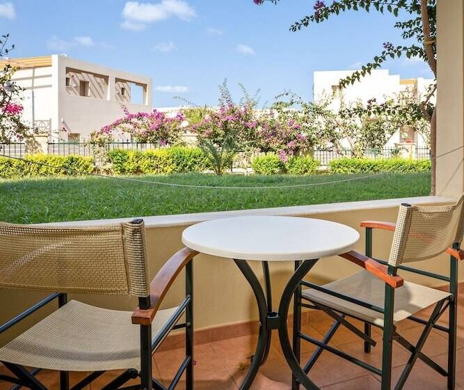 Hydramis Palace Beach Resort