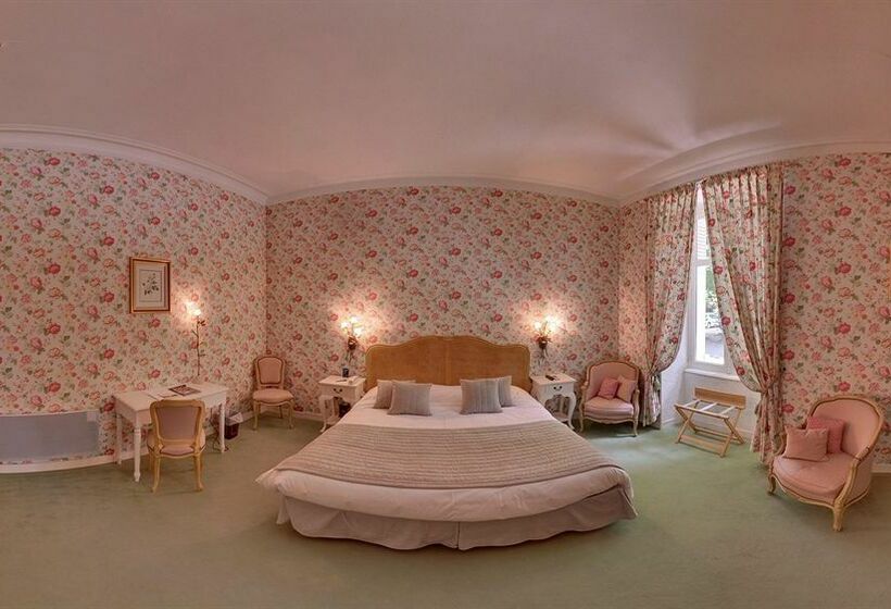 Manoir De La Roseraie Chateaux & Hotels De France