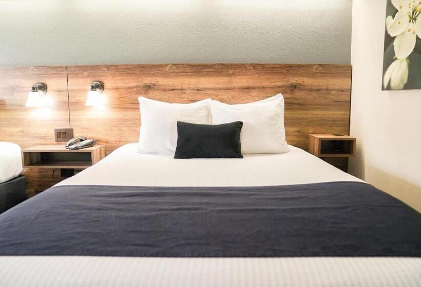 Мотель Ruby Sandpoint