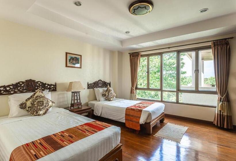 استراحتگاه Jirung Health Village