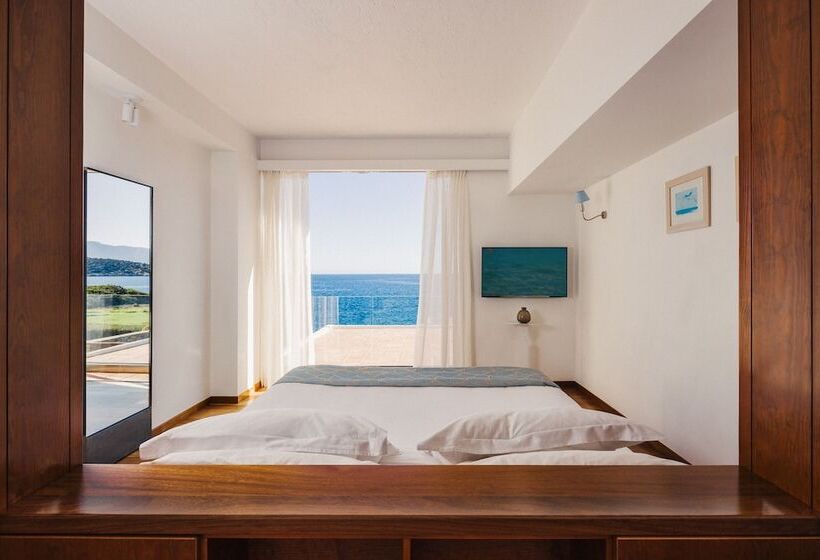 St. Nicolas Bay Resort Hotel & Villas