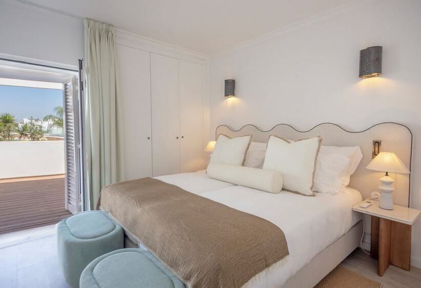 Villas D água Beachfront Resort