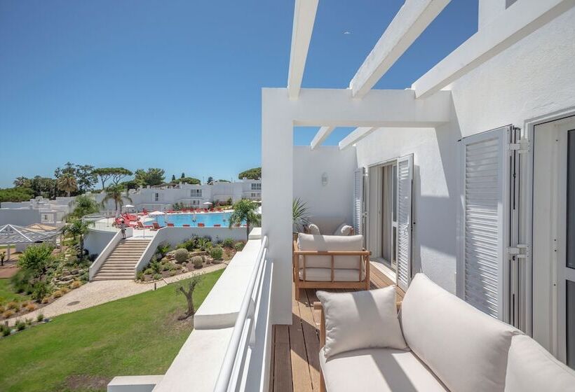 Villas D água Beachfront Resort