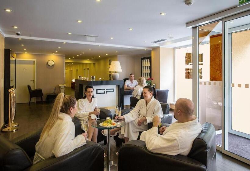 Wellness Hotel Green Paradise