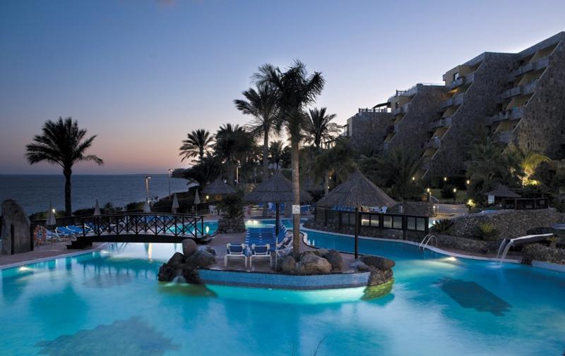 Apartamentos Bluebay Beach Club