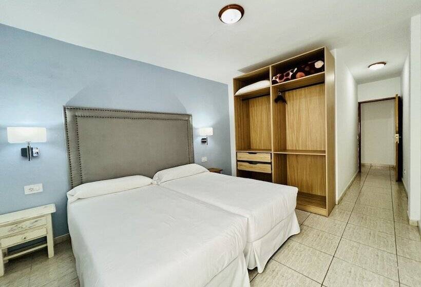 Apartamentos Frontera