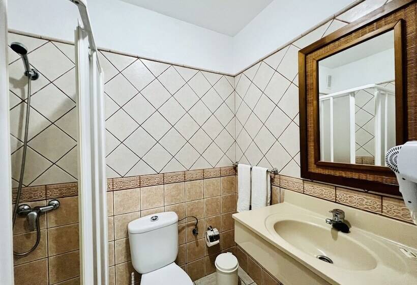 Apartamentos Frontera