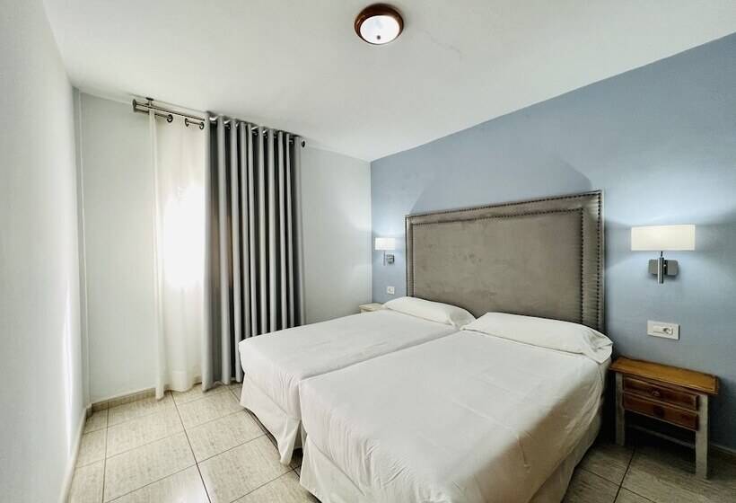 Apartamentos Frontera