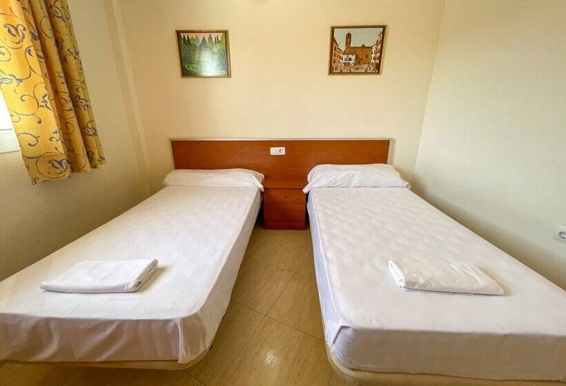 Apartamentos Marcomar 3000