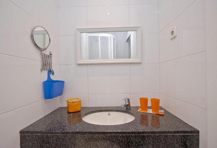 Barcelona City Centre Hostal