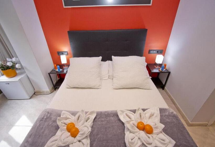 Barcelona City Centre Hostal