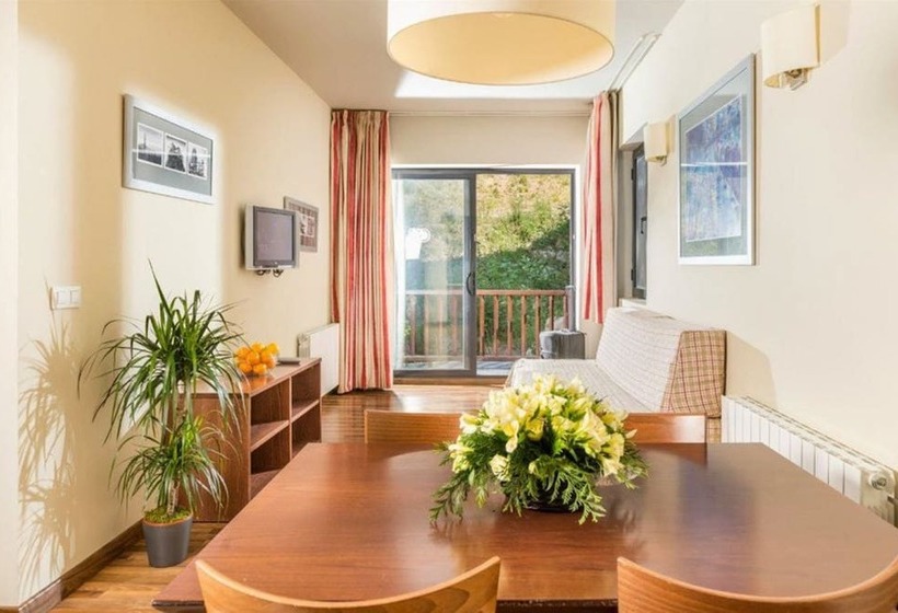 Guitart La Molina Aparthotel & Spa