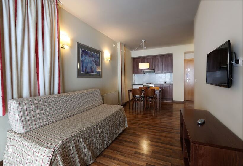 Guitart La Molina Aparthotel & Spa