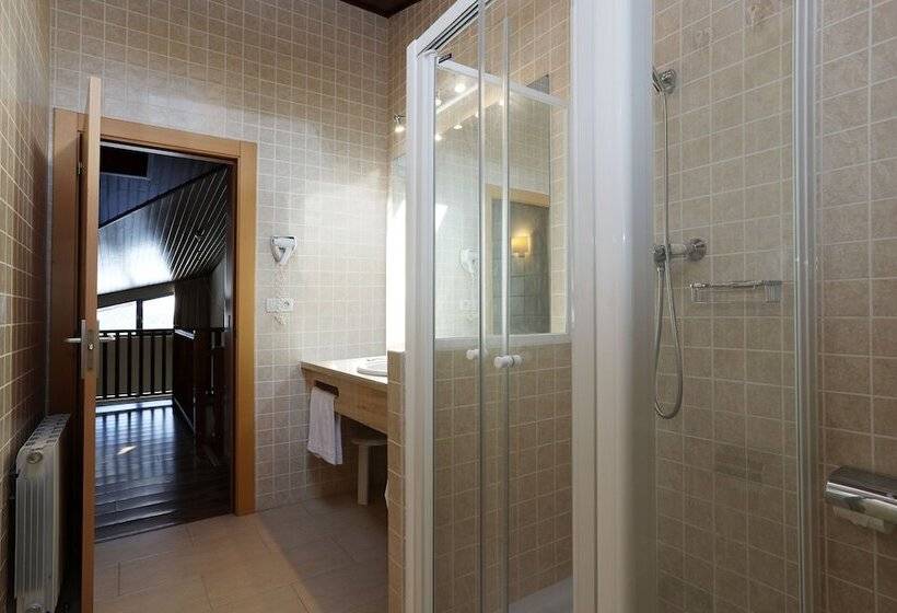 Guitart La Molina Aparthotel & Spa