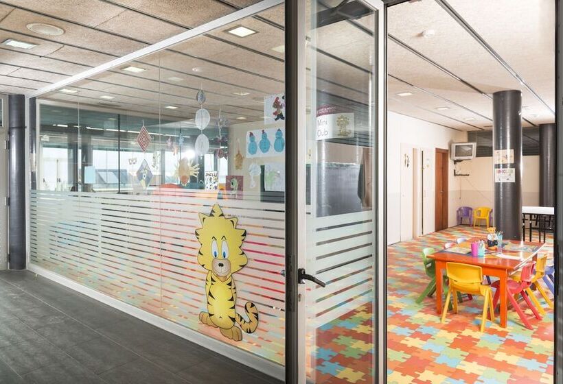 Guitart La Molina Aparthotel & Spa