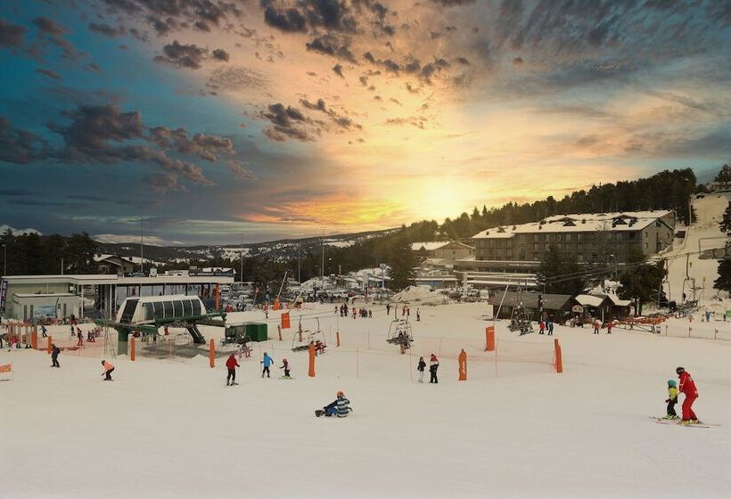 Guitart La Molina Aparthotel & Spa