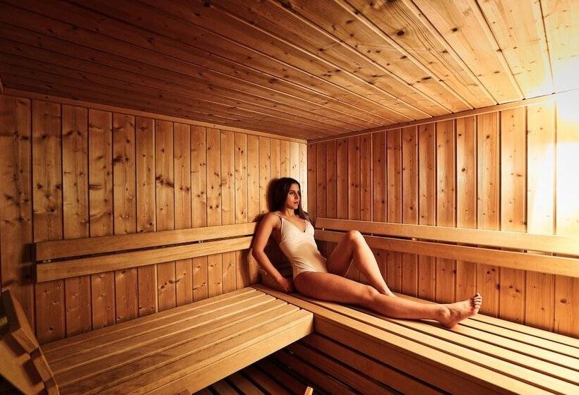 Guitart La Molina Aparthotel & Spa