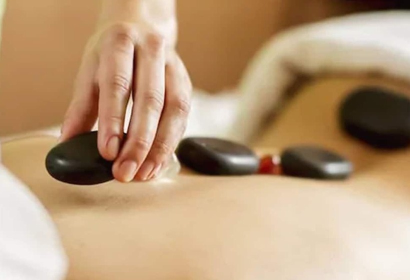 HL Suite Nardos Adults Only