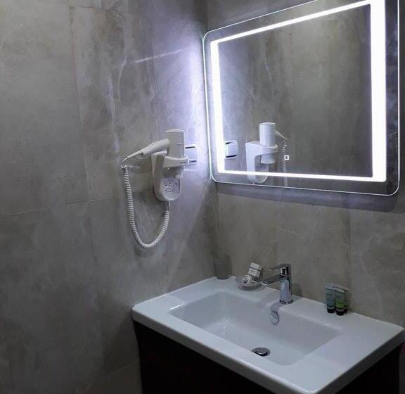 فندق семеен хотел анна кристина