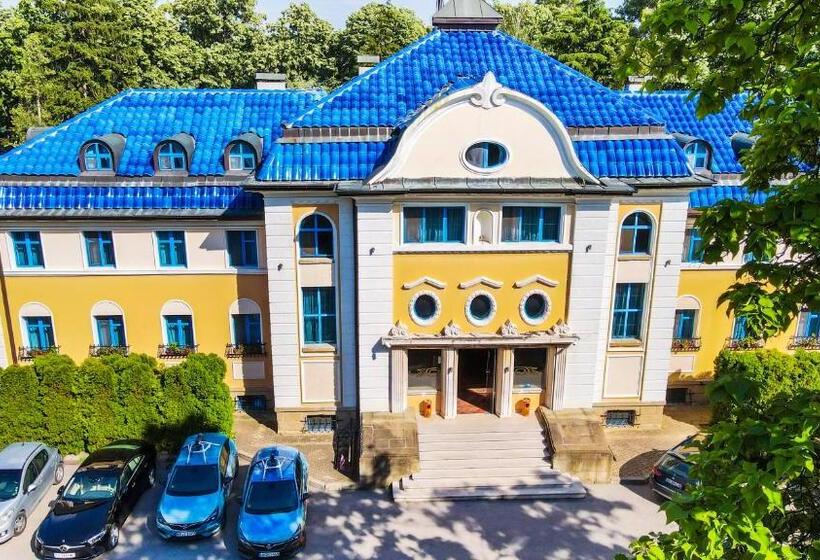 فندق семеен хотел анна кристина