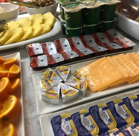 فندق семеен хотел анна кристина