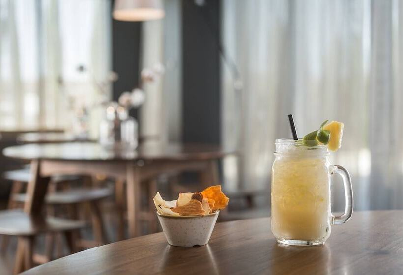 Ac Hotel La Finca By Marriott