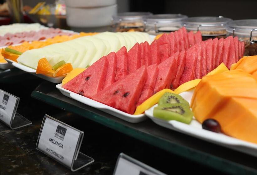 酒店 Adrianopolis All Suites