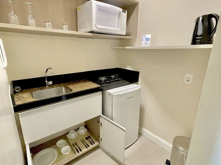 酒店 Adrianopolis All Suites