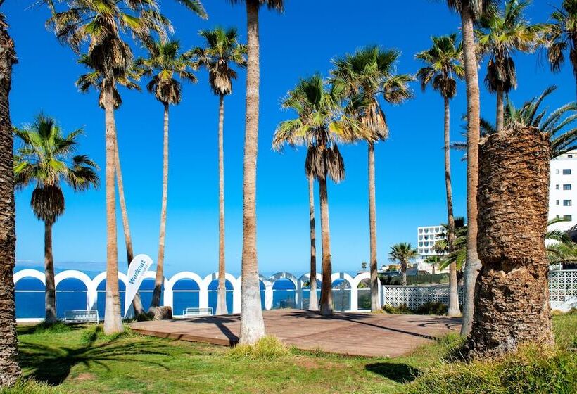 Отель Atlantic Holiday