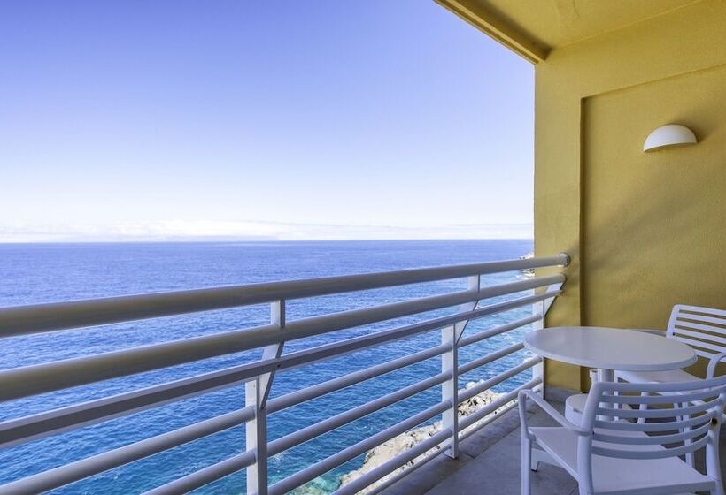 Отель Atlantic Holiday