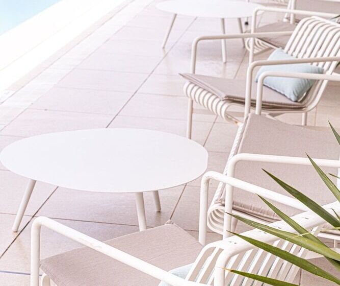 Отель Atlantic Holiday