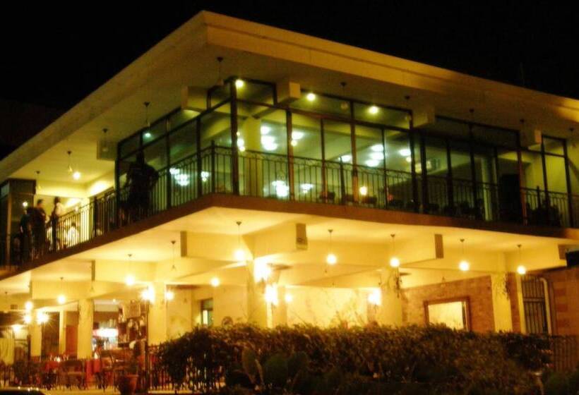 ホテル Balcon Del Mar Beach Front