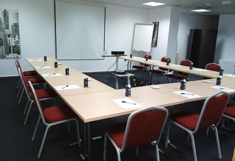 B&b Hotel Madrid Pinar De Las Rozas