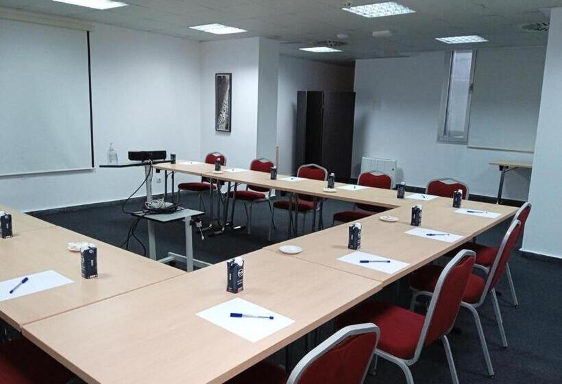 B&b Hotel Madrid Pinar De Las Rozas