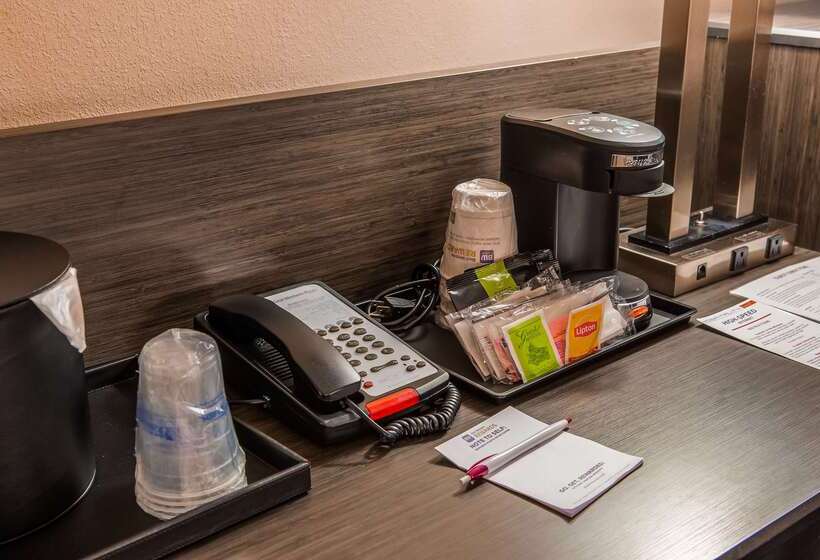 Best Western Plus Bradenton Hotel & Suites