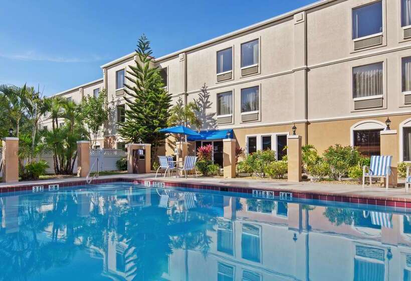 Best Western Plus Bradenton Hotel & Suites