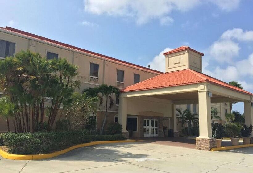 Best Western Plus Bradenton Hotel & Suites