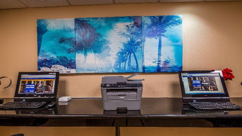 Best Western Plus Bradenton Hotel & Suites