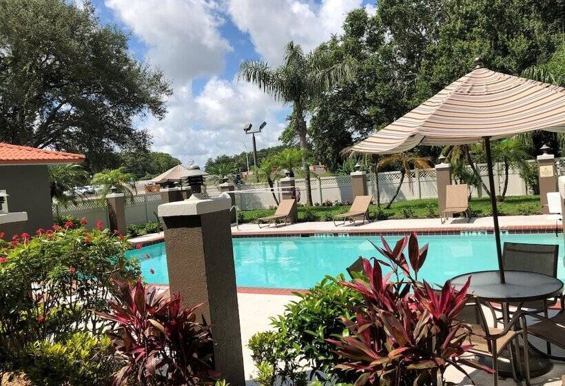 Best Western Plus Bradenton Hotel & Suites