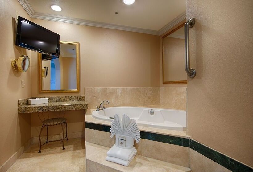 فندق Best Western Plus Marina Shores