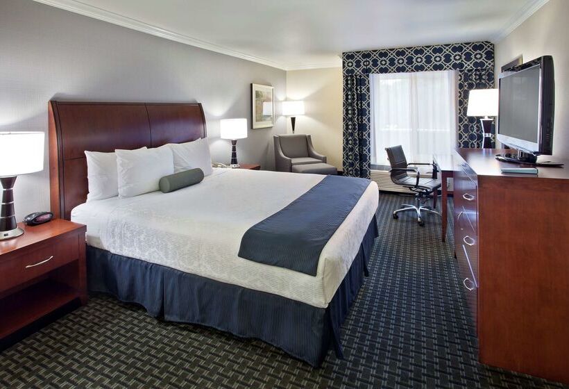 فندق Best Western Plus Marina Shores