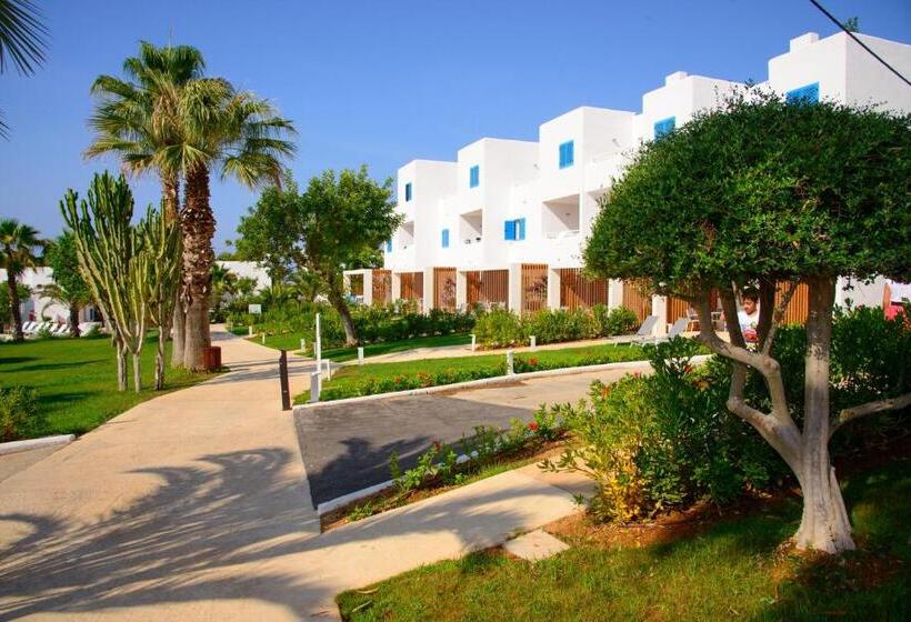 Отель Cala Llenya Resort Ibiza