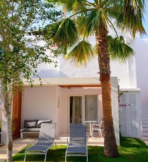 Отель Cala Llenya Resort Ibiza