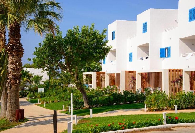 Отель Cala Llenya Resort Ibiza