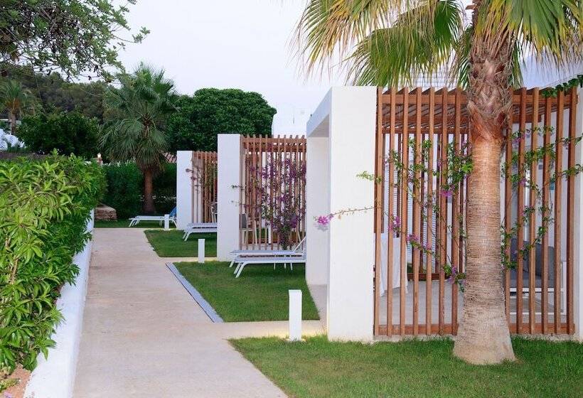 Отель Cala Llenya Resort Ibiza