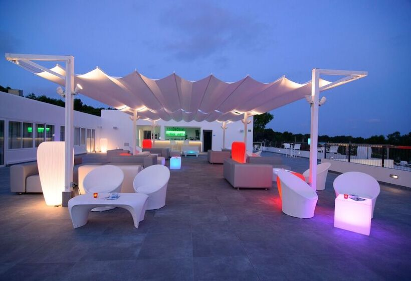 Отель Cala Llenya Resort Ibiza