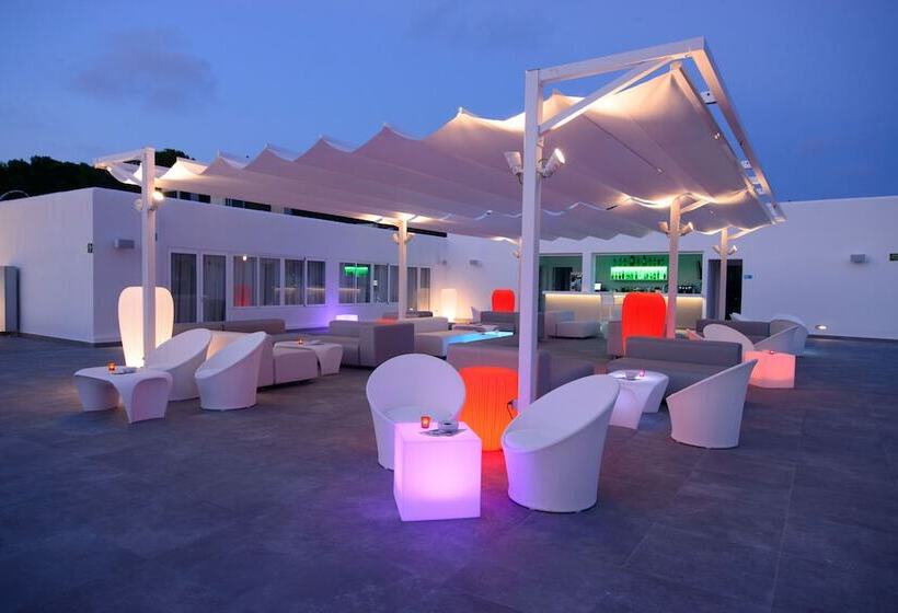 Отель Cala Llenya Resort Ibiza