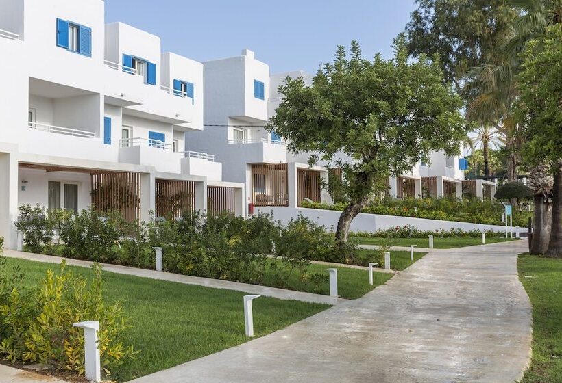 Отель Cala Llenya Resort Ibiza