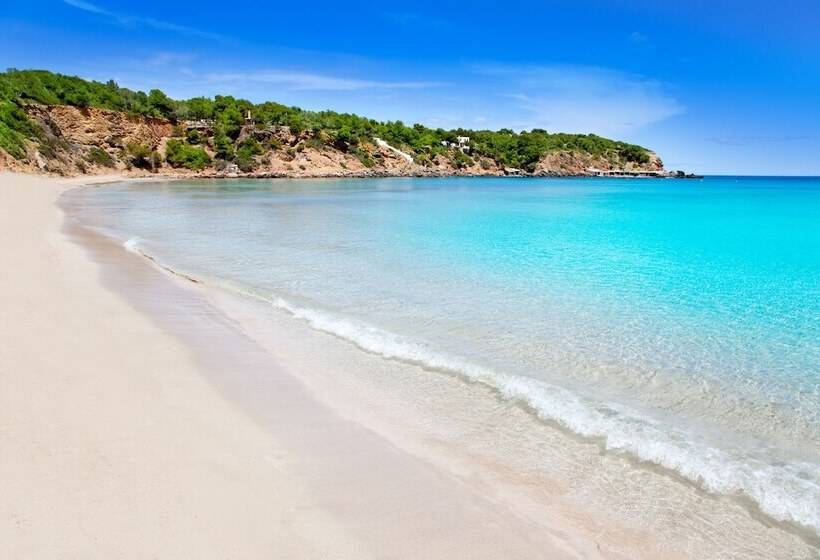 Отель Cala Llenya Resort Ibiza