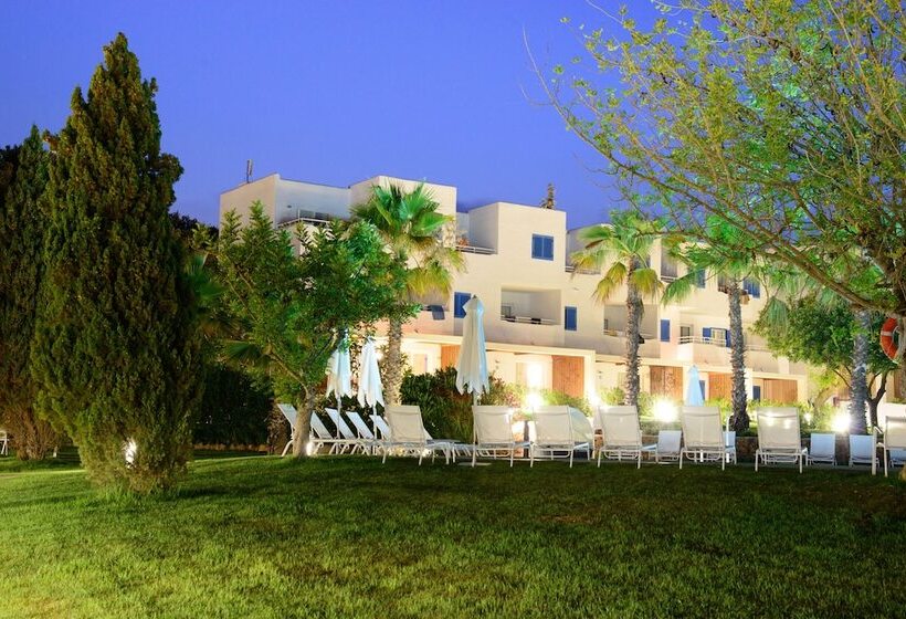 Отель Cala Llenya Resort Ibiza